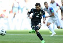 Messi dang gap ap luc va hong phat den