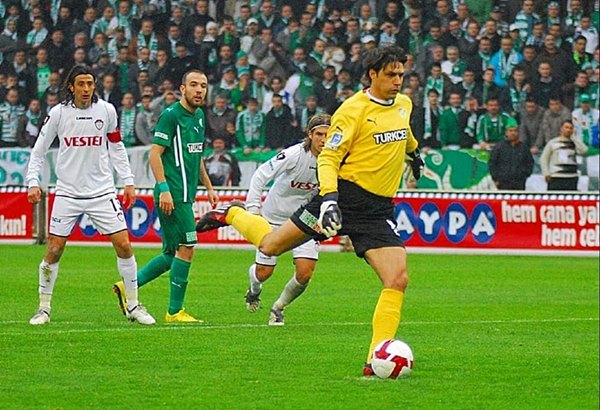 Thủ môn ghi bàn xuất sắc Thủ môn ghi bàn xuất sắc